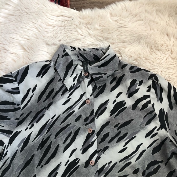 Vintage Via Seta 100% Silk Zebra Button Up Blouse - Picture 2 of 8